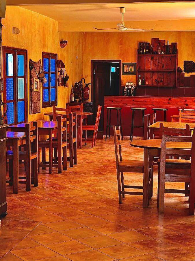 Flyfishes Hotel Сент Луис Екстериор снимка